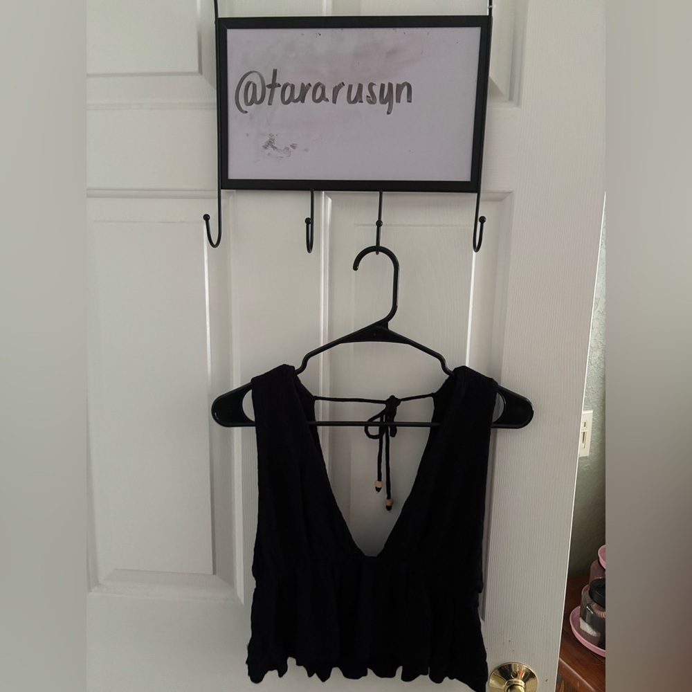 Free people low cut top